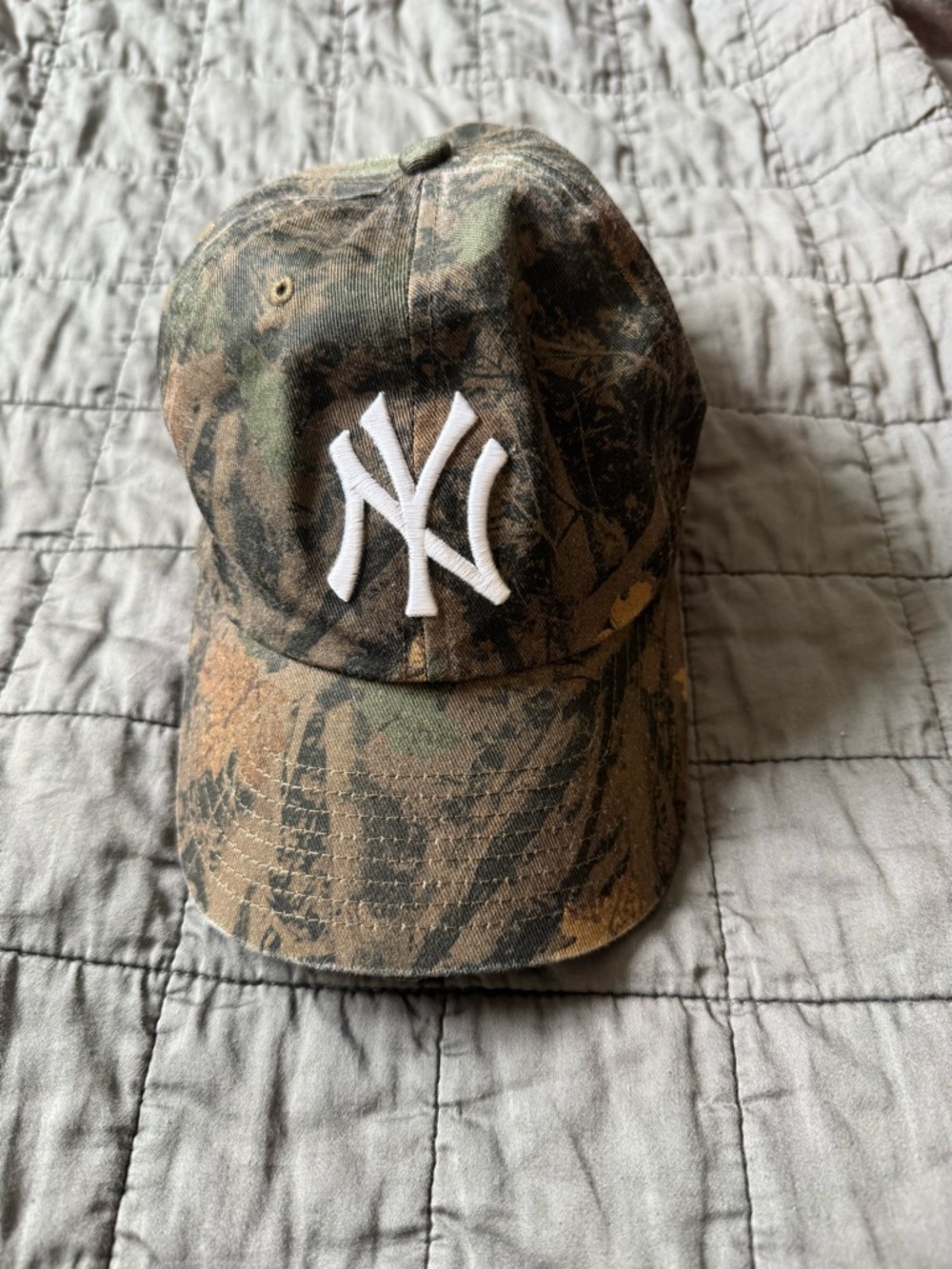 New York Yankees Camouflage Baseball Cap with White NY Logo